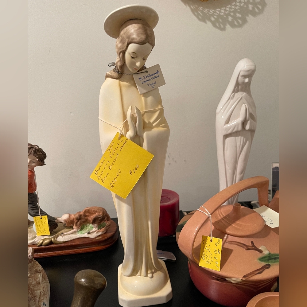 Hummel Cream and Tan Figurine
